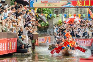 最好的生日礼物！骑士官方：与今日24岁的皮特-南斯签下双向合同